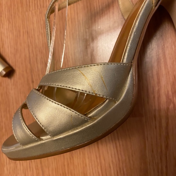 Shoes - Picture 3 of 3